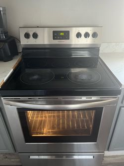 Frigidaire Stove