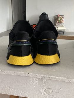 adidas NMD R1 V2 for Sale in Los Angeles, CA - OfferUp