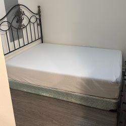 Zinus Queen Mattress 