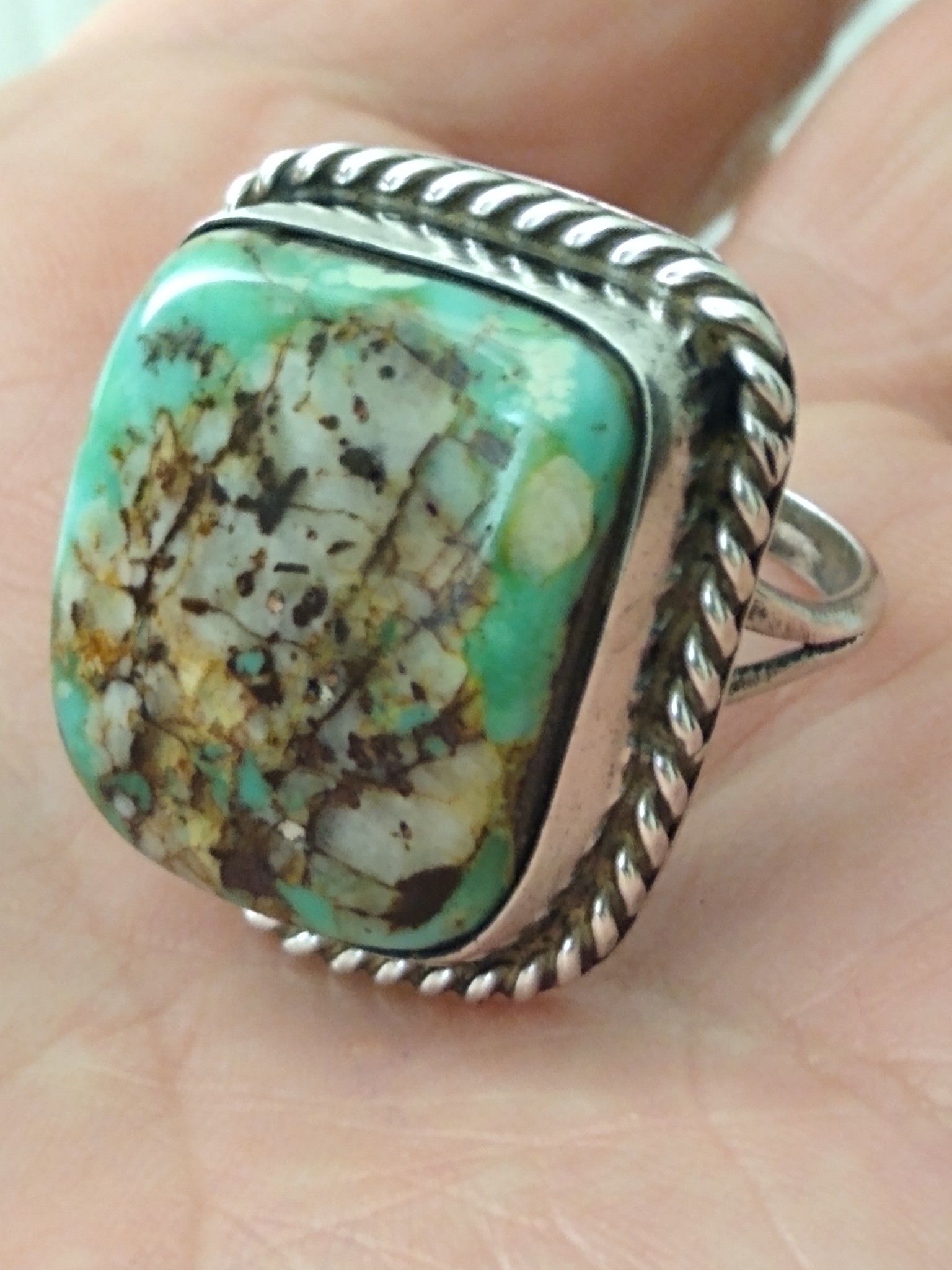 Natural Boulder Turquoise! Gorgeous, vintage and sterling silver Native American Old Pawn ring (size 8)