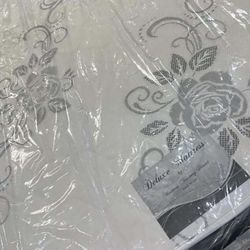 Deluxe brand full size set