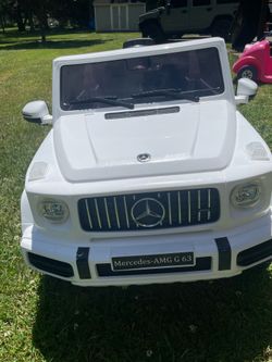 Toddler Mercedes Ride in Car