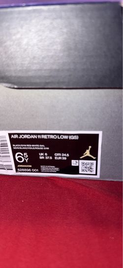 Air Jordan 11 Retro Low GS Size 6.5Y