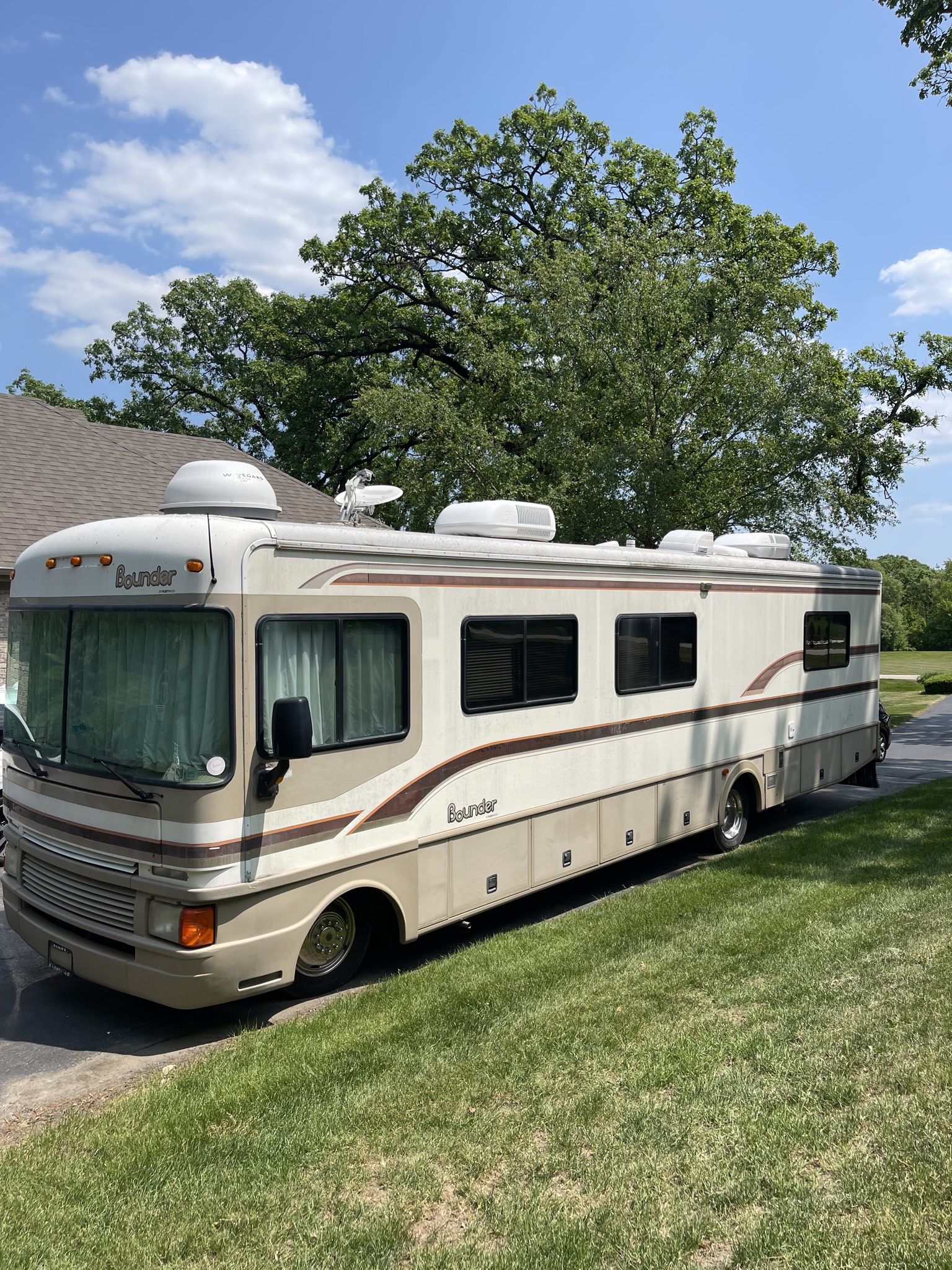 1998 Fleetwood Bounder