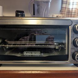 Black & Decker Toaster Oven In Good Used Condition