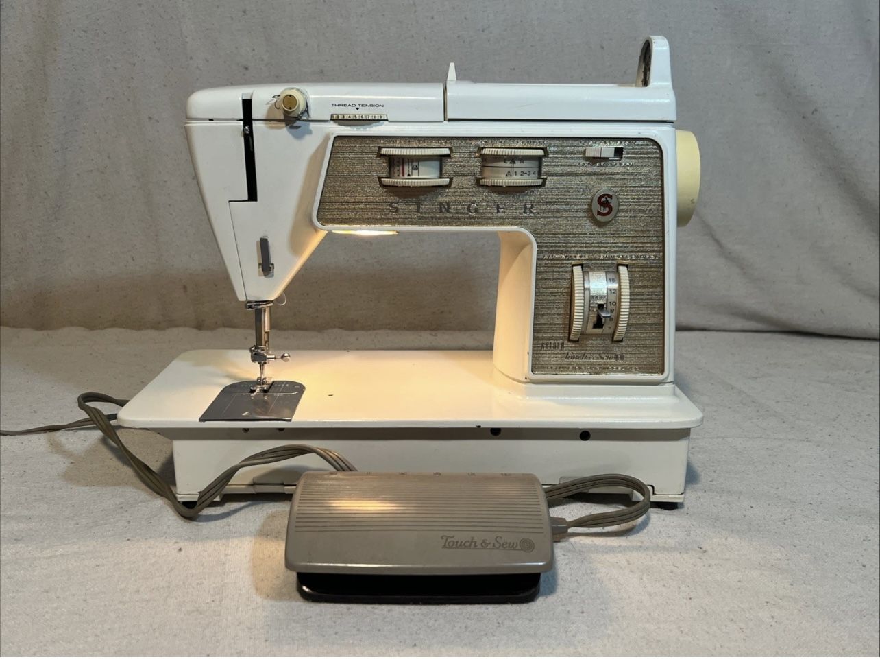 Singer Golden Touch & Sew Deluxe Zig-Zag Model 750 Sewing Machine Serviced