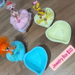 Maquillaje  monederos   Aretes