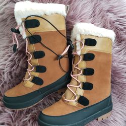 Kids New Sz 1 Boots 