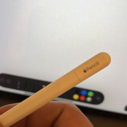 Apple iPad 128GB A16. AppleCare active. with Apple pen and keyboard