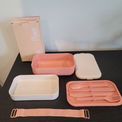 NEW in box Our Place Pink
Lunchbox with utensils