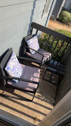 Patio chairs with side table