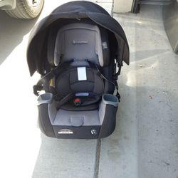 Baby trend Black And Grey