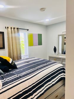 Moving sale ( wilton manors)