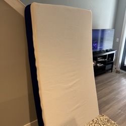 Memory Foam Mattress (twin) 