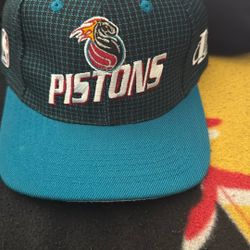 Vintage Detroit Pistons Snapback Logo Ath.