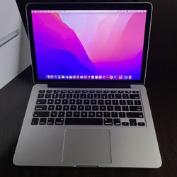 Apple MacBook Pro Laptop Bundle Nice And Sleek LOOK