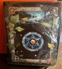New Magic The Gathering Card Zippered Binder. 9 card slot