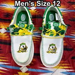 RARE Oregon Ducks NCAA Loafer Men's Size 12 White Hey Dudes Casual Shoes Camo