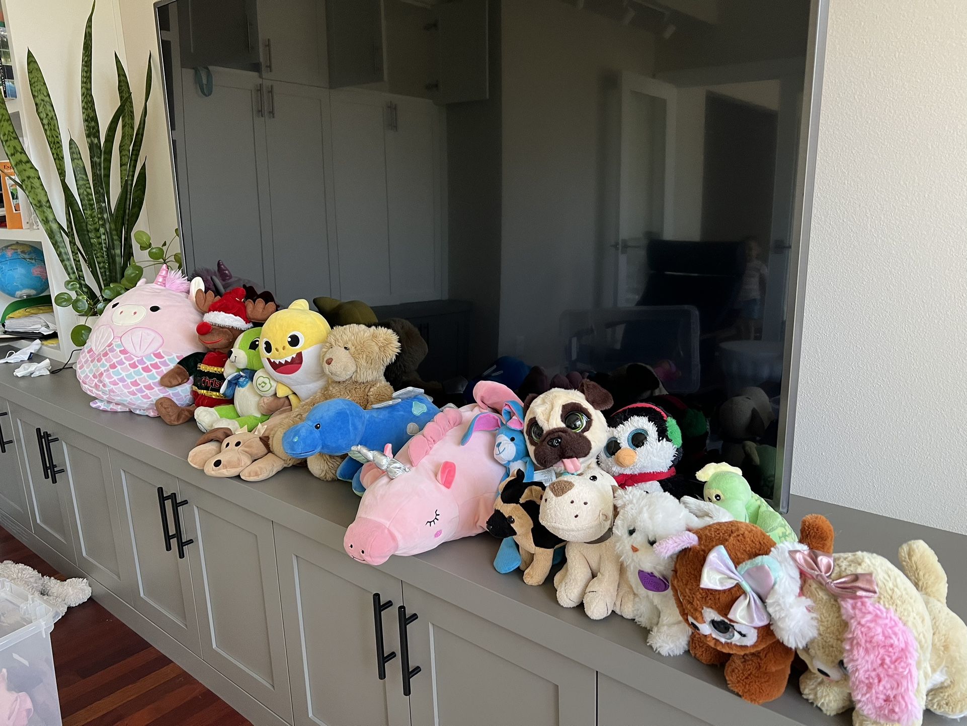 Stuffed Animals Lot / Kids Toys