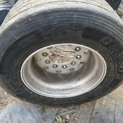 Super Single Tire