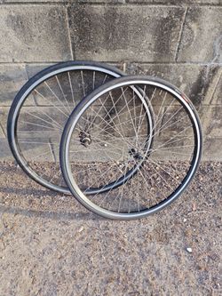 Fixed gear wheels and tires