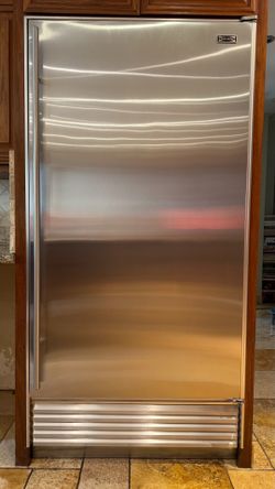 Sub-Zero Fridge, Stainless Steel
