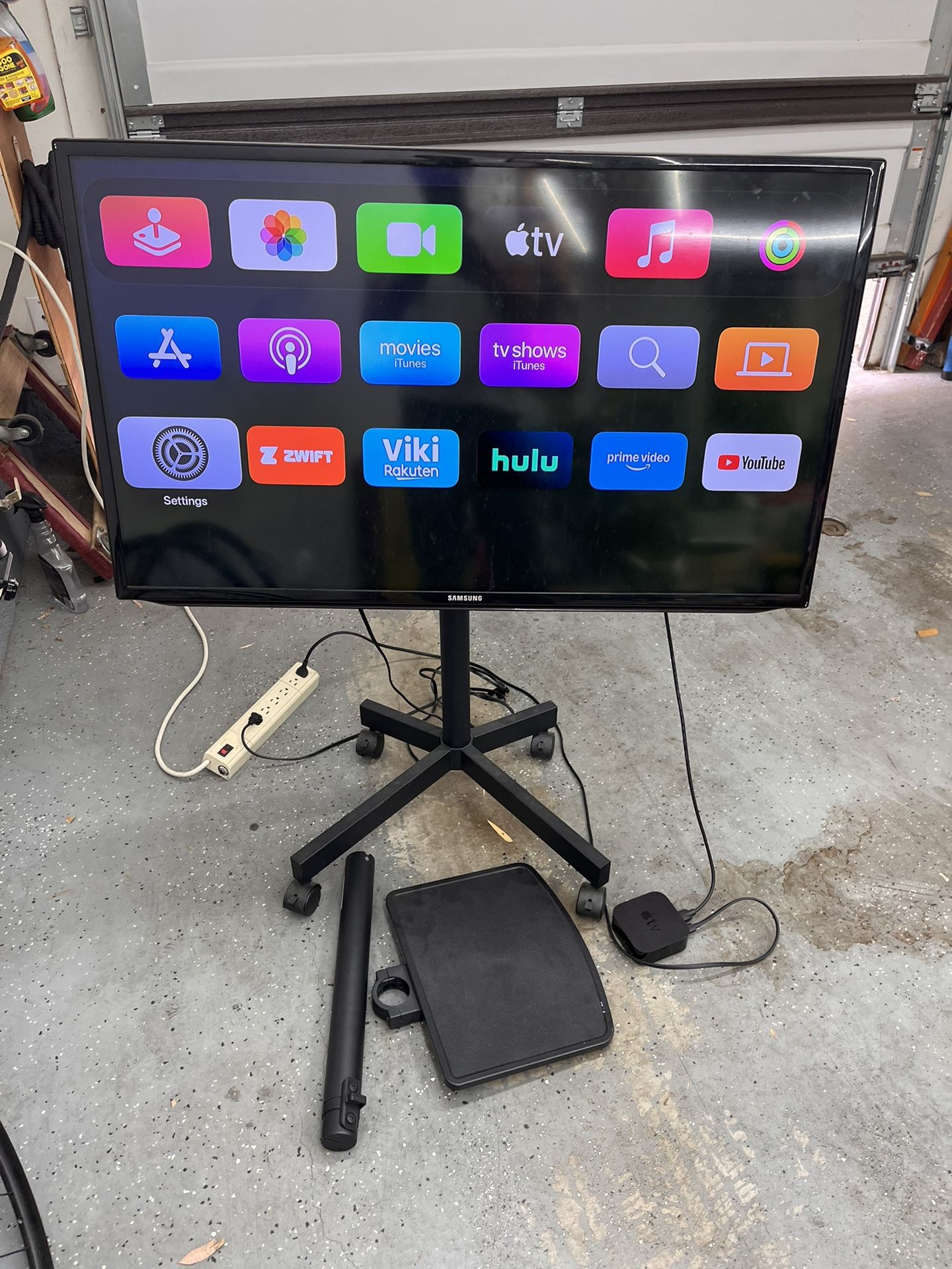Samsung 40” TV