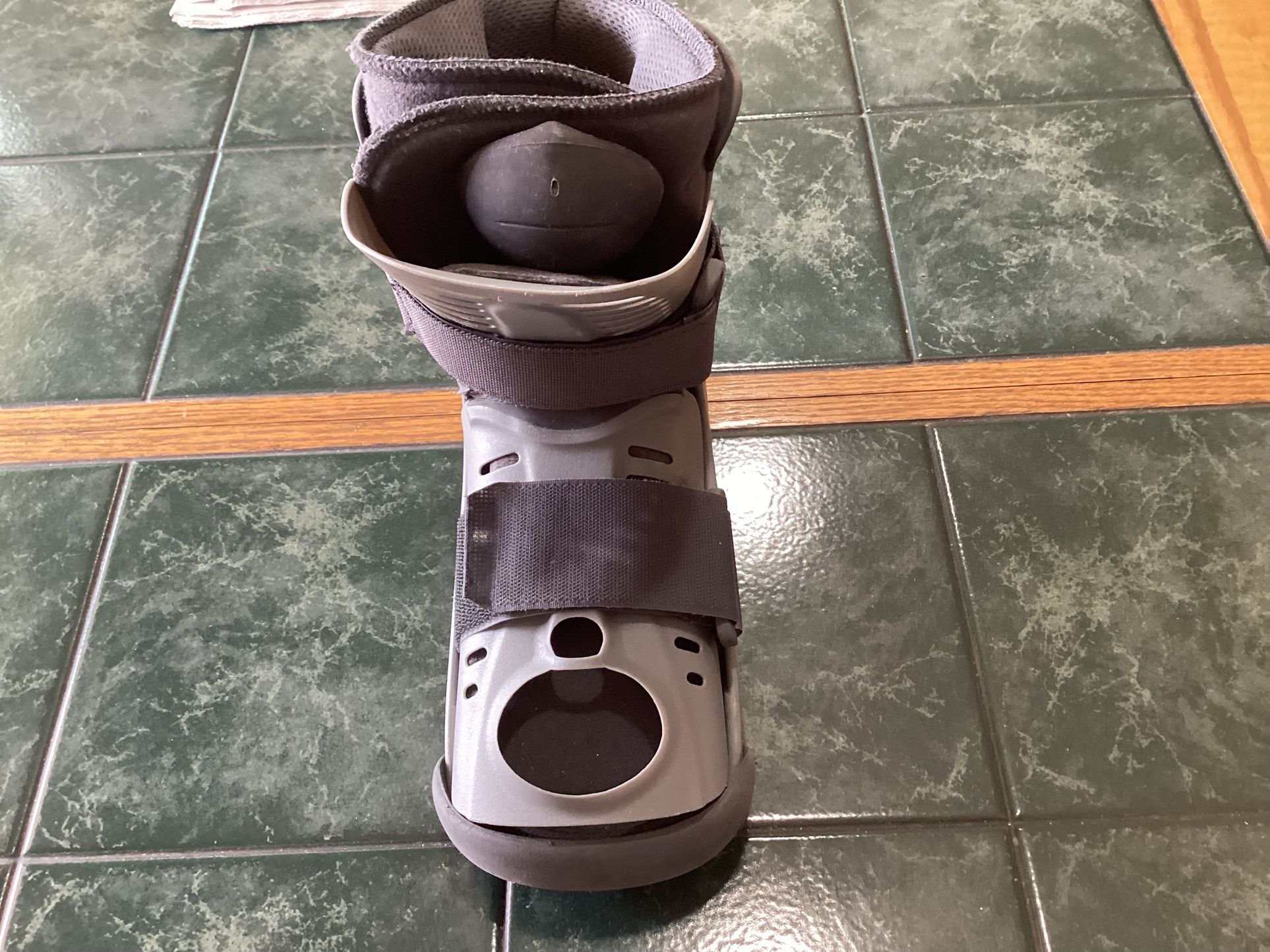 Ossur Rebound Air Walking Boot. Size Small. Grey. $30. Pickup Sun City Aliante.