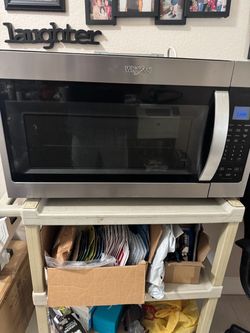 Whirlpool Over The range Microwave!