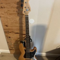Fender Squier J Bass