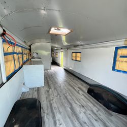 RV Motor Home 2007 International Blue Bird Schoolie