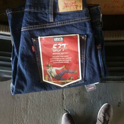 Levis 537 Westernbootcut 33 X 34 New