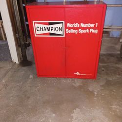 Champion spark plug cabinet CHP 100