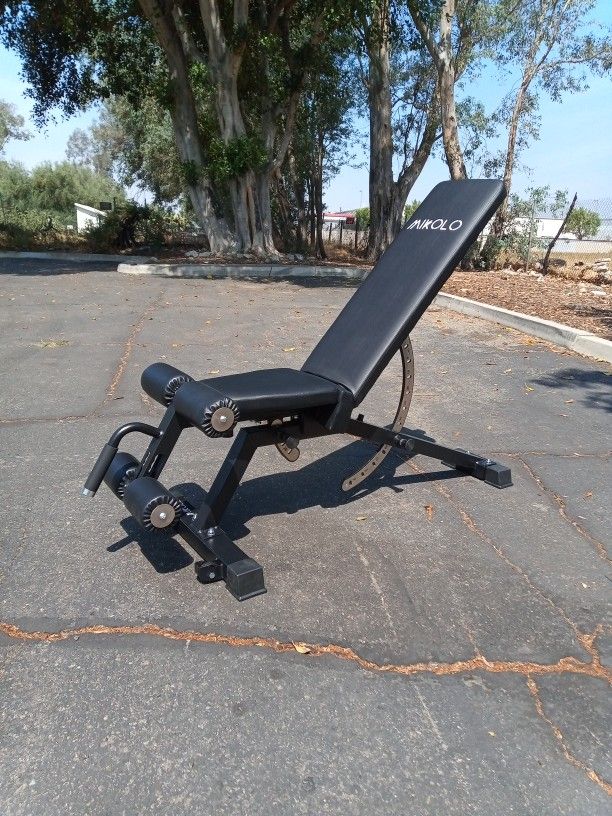 Weight Bench