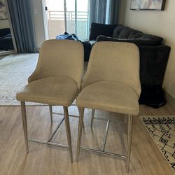 2 Bar Stools 