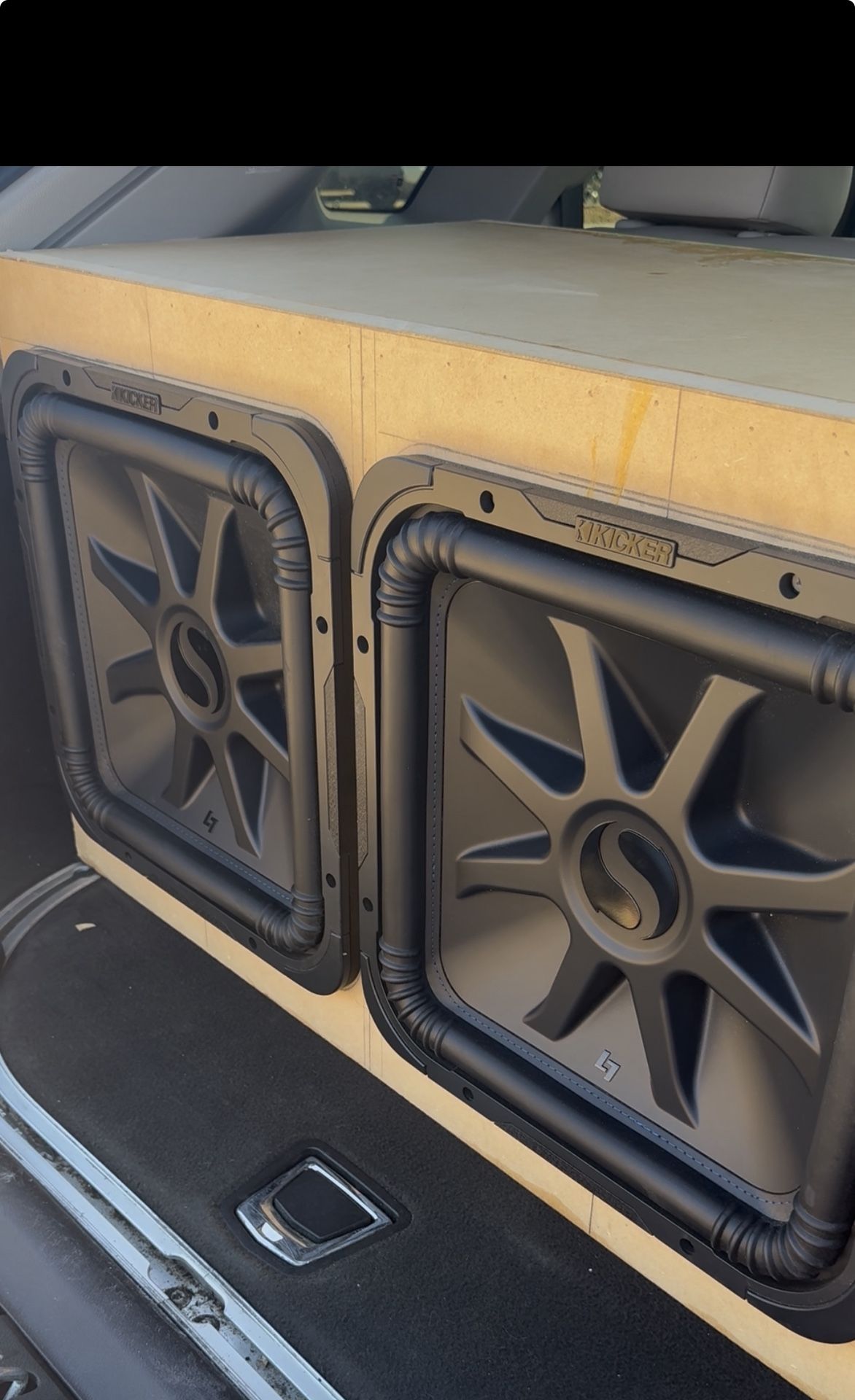 Kicker L715s