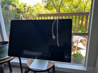 Mac Monitor with stand