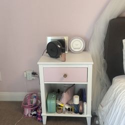 Girl bedroom, side tables, and mirror