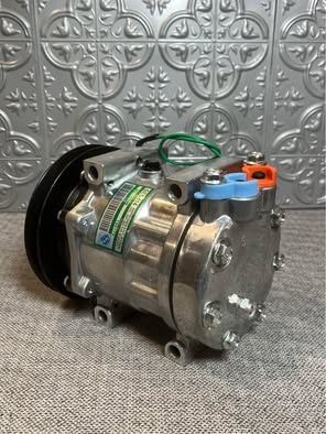 7H13 A/C AC Compressor YX91V00001F1 YX91V00002F2 24V For Kobelco Excavator & Komatsu Wheel Loader
