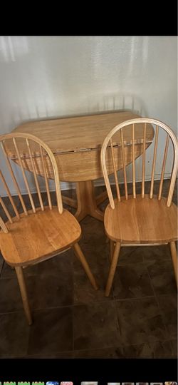 Table 2 chairs folding