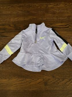 Babygirl Nike Sweater Size 12 Months
