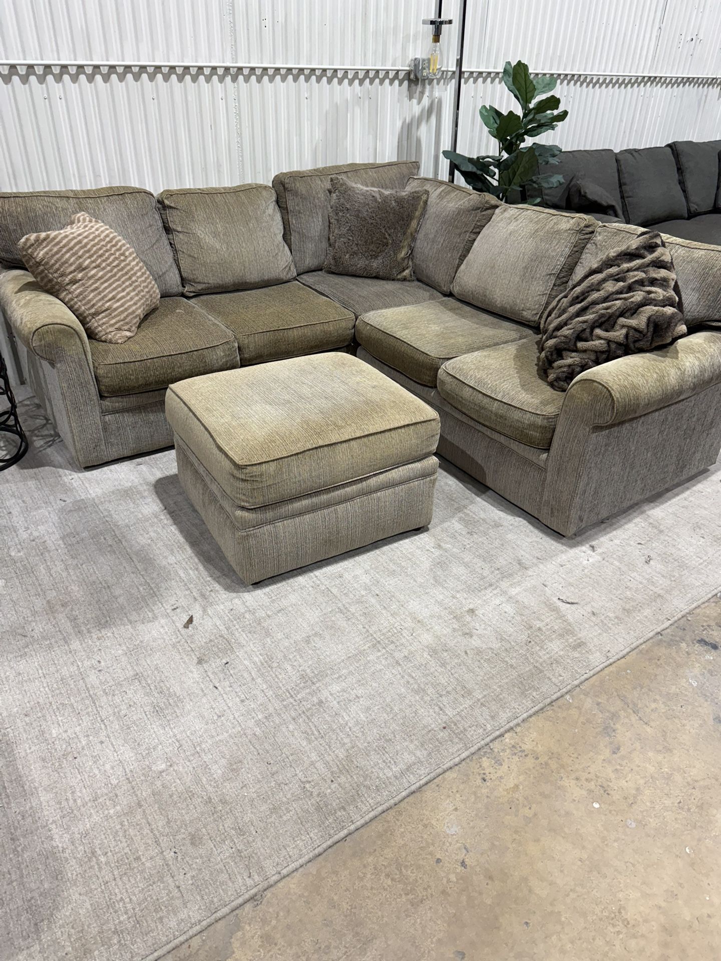 Budget comfy corner sectional sofa couch with matching ottoman - some sun discoloration - cleaned 