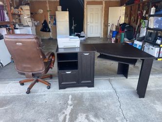 Great Corner Desk W/Lazy Boy and HP Printer