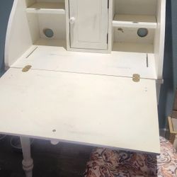 White SECRETARY/ DESK