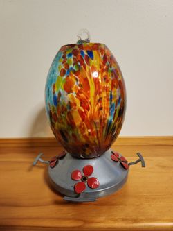 Glass top hummingbird feeder