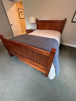 Pottery Barn Full Bed with Twin Trundle mattresses included