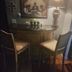 Woodbury Luxury Italian Bar With High Chairs 