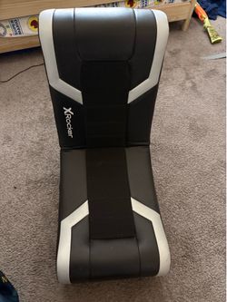 Rocking gamer chair