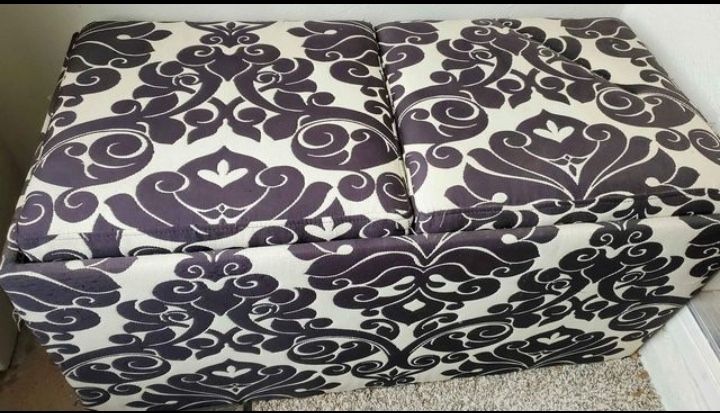 Ottoman w Reversible Tables