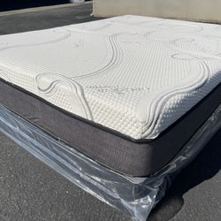 Queen Cooling Gel Hybrid Memory Foam Mattress!